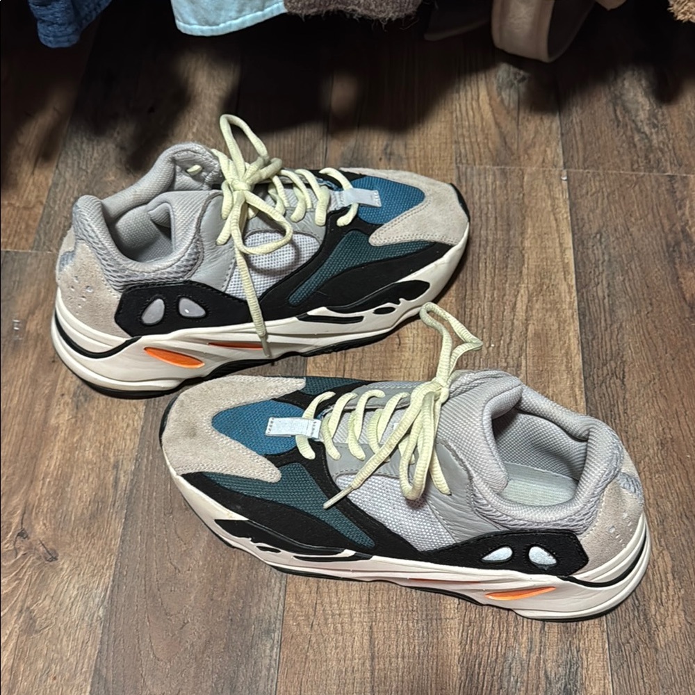 Adidas Yeezy Boost 700 Wave Runner